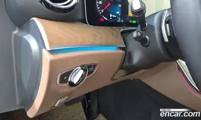 Mercedes-Benz E-Class 2021 2.0 Автомат в Москве № 138644, миниатюра 3