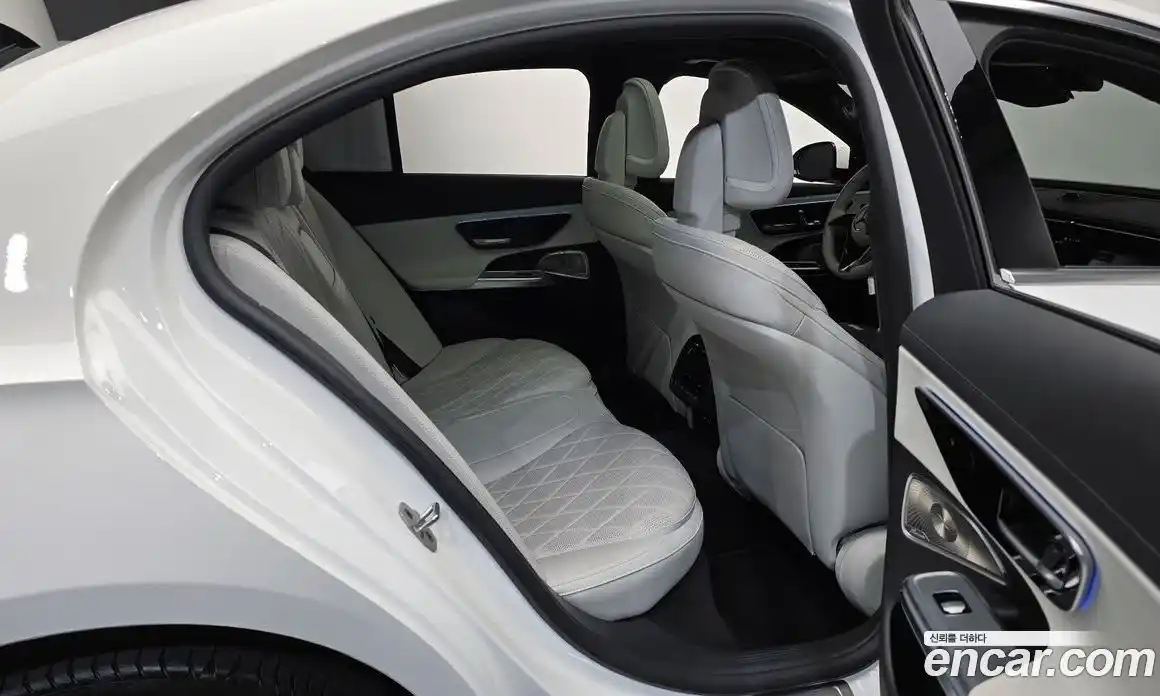 Mercedes-Benz E-Class 2024 3.0 Автомат в Москве № 141070, фото 10