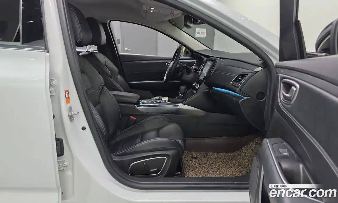 Renault SM6 2023 2.0 Автомат в Москве № 147843, фото 18