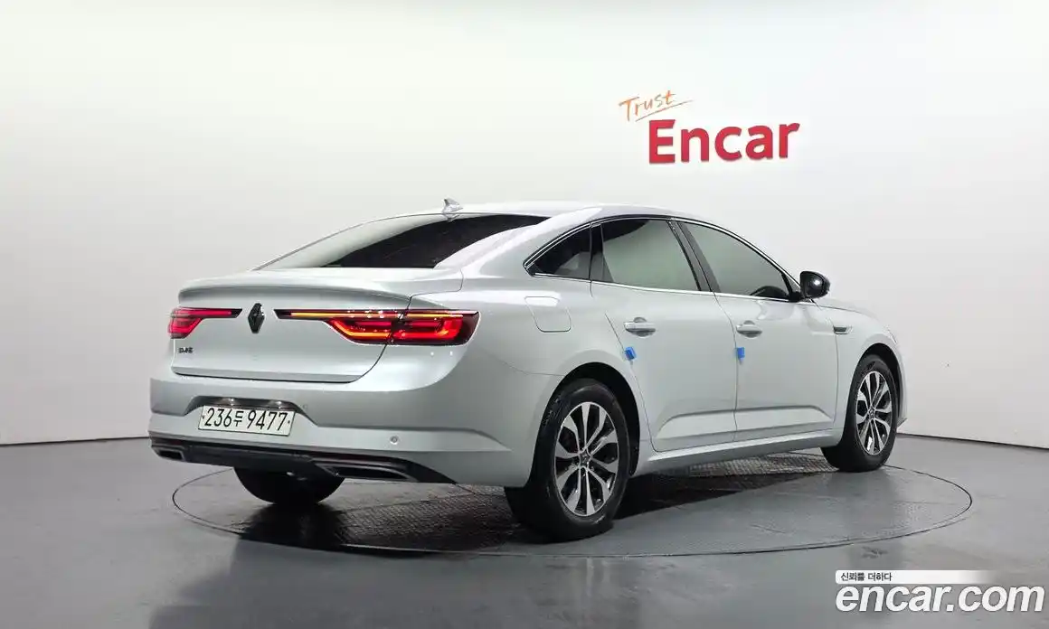 Renault SM6 2023 2.0 Автомат в Москве № 147843, фото 3