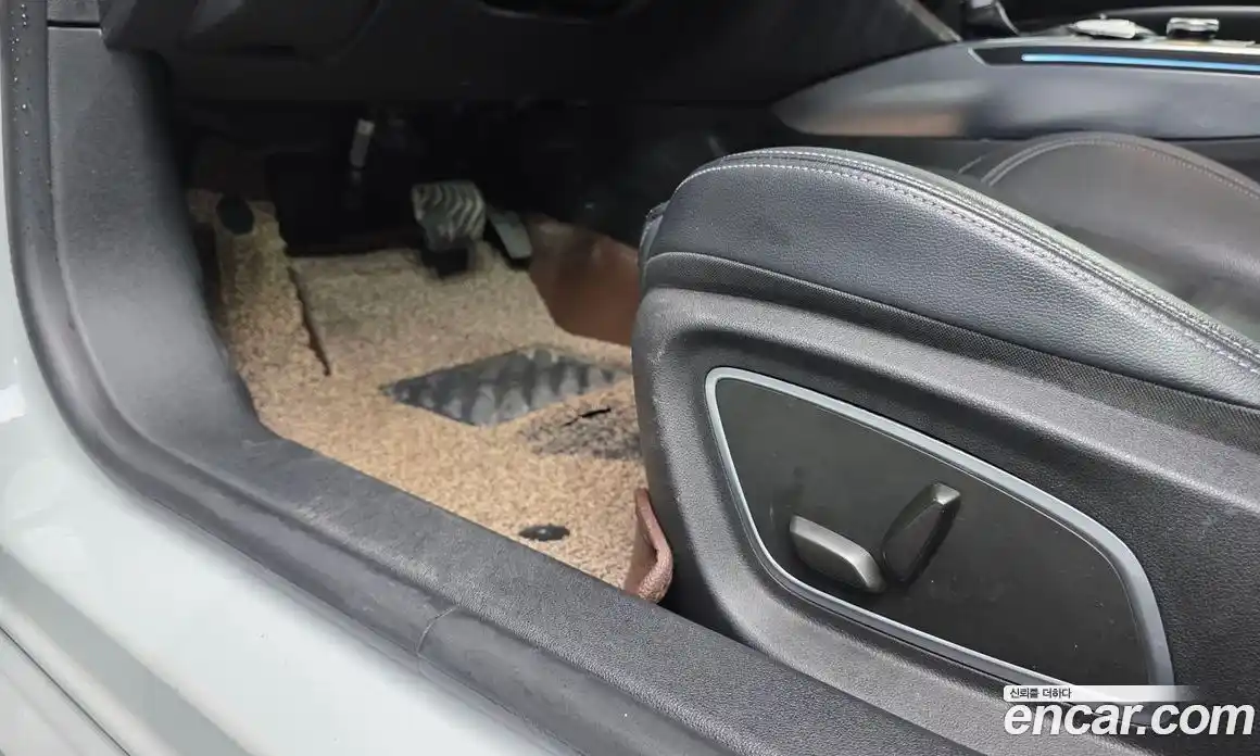 Renault SM6 2023 2.0 Автомат в Москве № 147843, фото 8