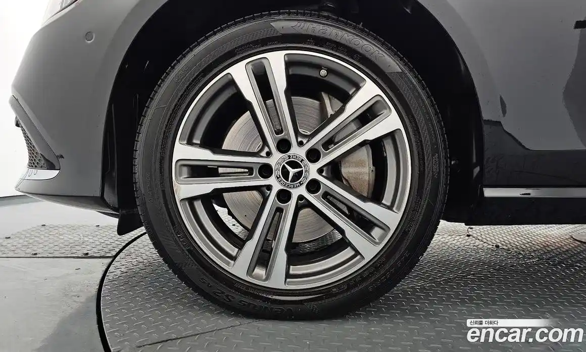 Mercedes-Benz E-Class 2022 2.0 Автомат в Москве № 150632, фото 14