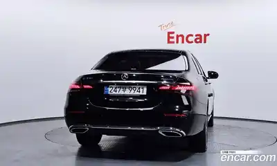 Mercedes-Benz E-Class 2022 2.0 Автомат в Москве № 150632, миниатюра 2