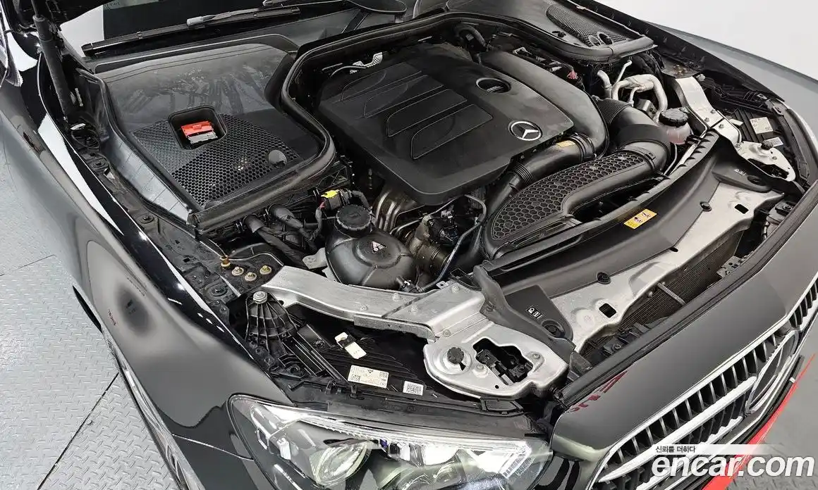 Mercedes-Benz E-Class 2022 2.0 Автомат в Москве № 150632, фото 3