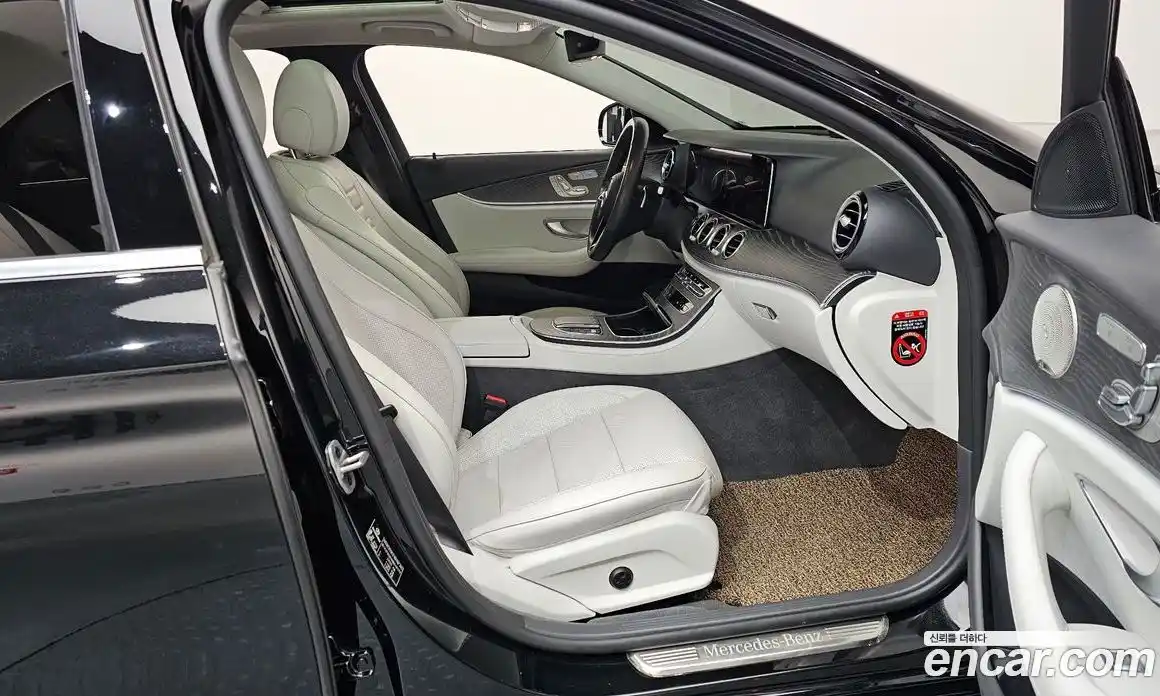 Mercedes-Benz E-Class 2022 2.0 Автомат в Москве № 150632, фото 5