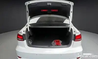 Audi A3 2018 2.0 Автомат в Москве № 154069, миниатюра 10