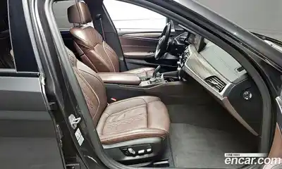 BMW 5-Series 2021 4.4 Автомат в Москве № 158284, миниатюра 2