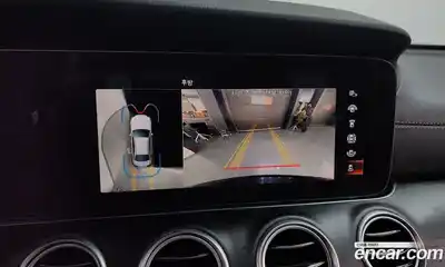 Mercedes-Benz E-Class 2023 2.0 Автомат в Москве № 160647, миниатюра 2