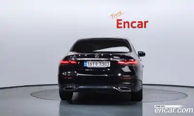Mercedes-Benz E-Class 2023 2.0 Автомат в Москве № 160647, миниатюра 3