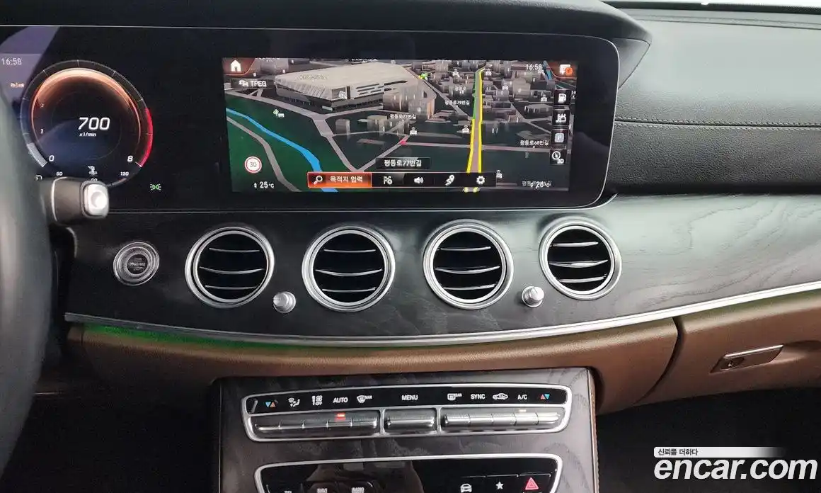 Mercedes-Benz E-Class 2023 2.0 Автомат в Москве № 160647, фото 8