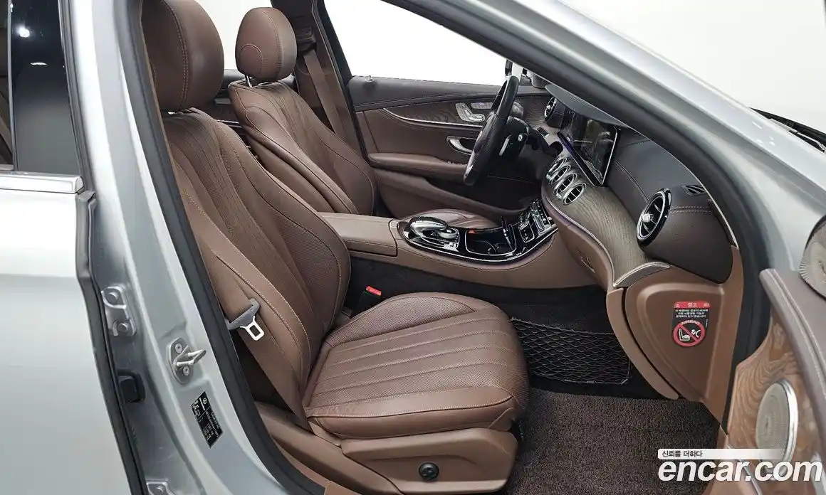 Mercedes-Benz E-Class 2017 2.0 Автомат в Москве № 160689, фото 18