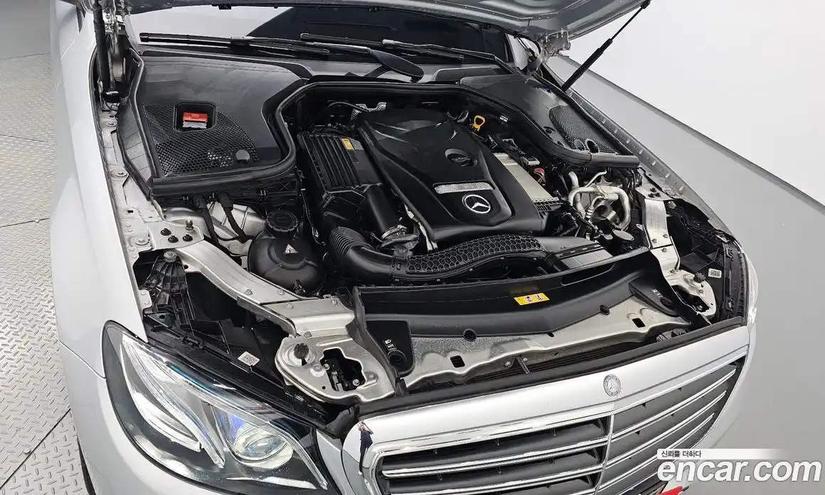 Mercedes-Benz E-Class 2017 2.0 Автомат в Москве № 160689, фото 20