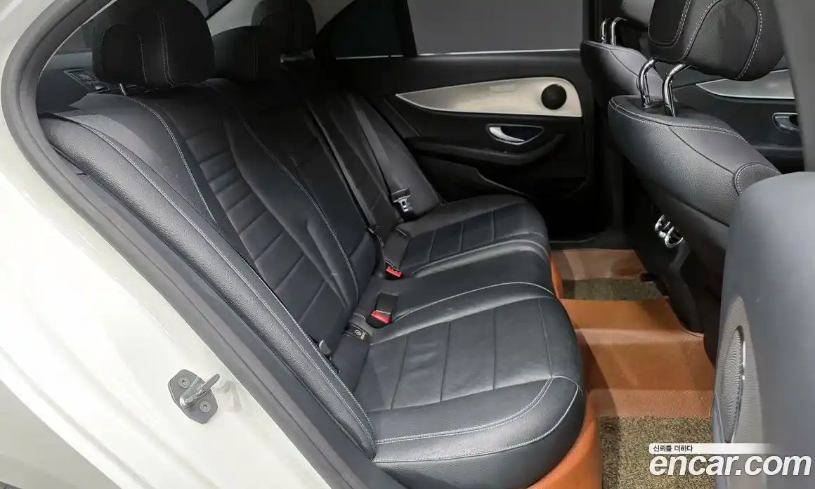 Mercedes-Benz E-Class 2018 2.0 Автомат в Москве № 161809, фото 6