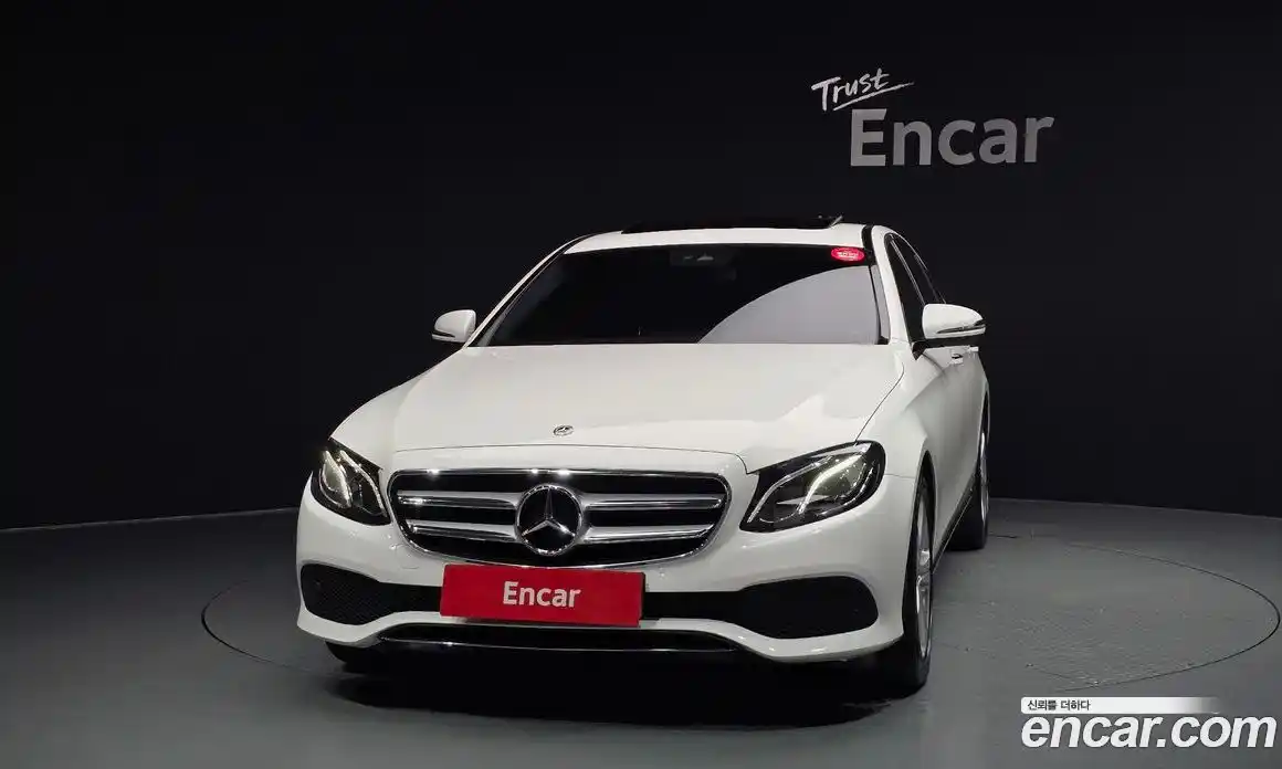 Mercedes-Benz E-Class 2018 2.0 Автомат в Москве № 161809, фото 8