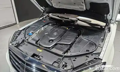 Mercedes-Benz S-Class 2018 2.9 Автомат в Москве № 161958, миниатюра 2