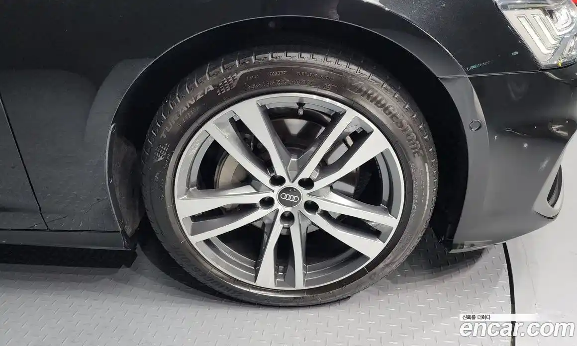 Audi A6 2023 2.0 Автомат в Москве № 162457, фото 8