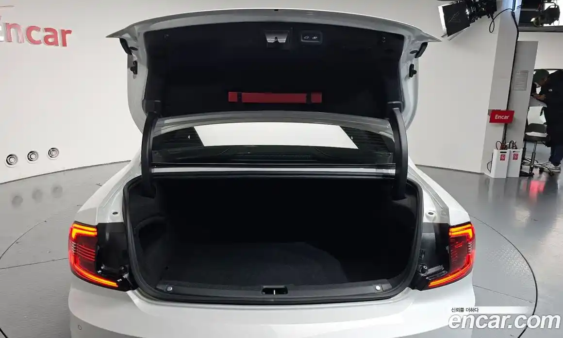 Volvo S90 2023 2.0 Автомат в Москве № 164392, фото 20