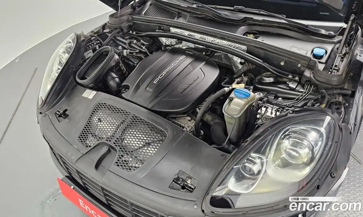 Porsche Macan 2018 2.0 Автомат в Москве № 165462, фото 3