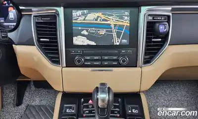 Porsche Macan 2018 2.0 Автомат в Москве № 165462, миниатюра 7