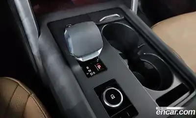 Land Rover Discovery 2024 3.0 Автомат в Москве № 165986, миниатюра 2