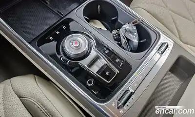 Kia Canival 2024 3.5 Автомат в Москве № 16631, миниатюра 4