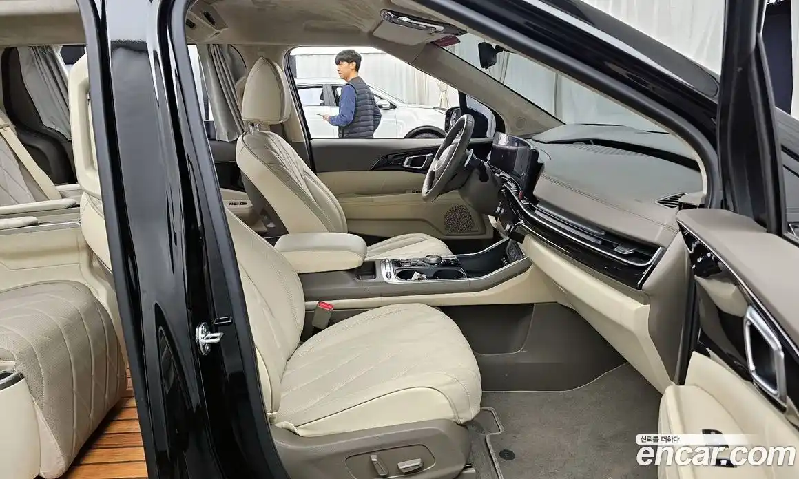 Kia Canival 2024 3.5 Автомат в Москве № 16631, фото 5