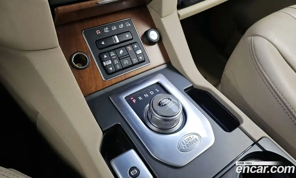 Land Rover Discovery 2016 3.0 Автомат в Москве № 166459, фото 19