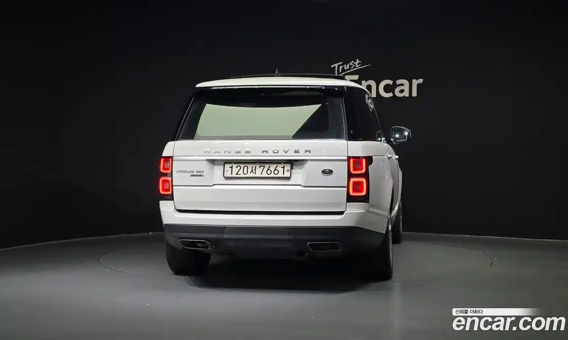 Land Rover Range-Rover 2018 4.4 Автомат в Москве № 166520, фото 5