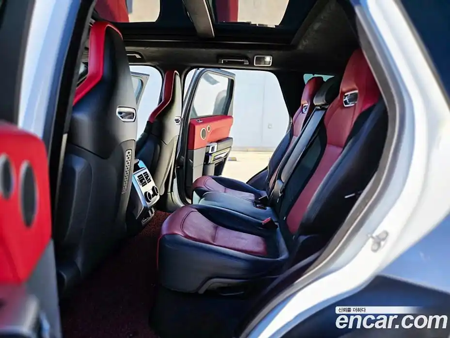 Land Rover Range-Rover Sport 2018 5.0 Автомат в Москве № 166748, фото 11