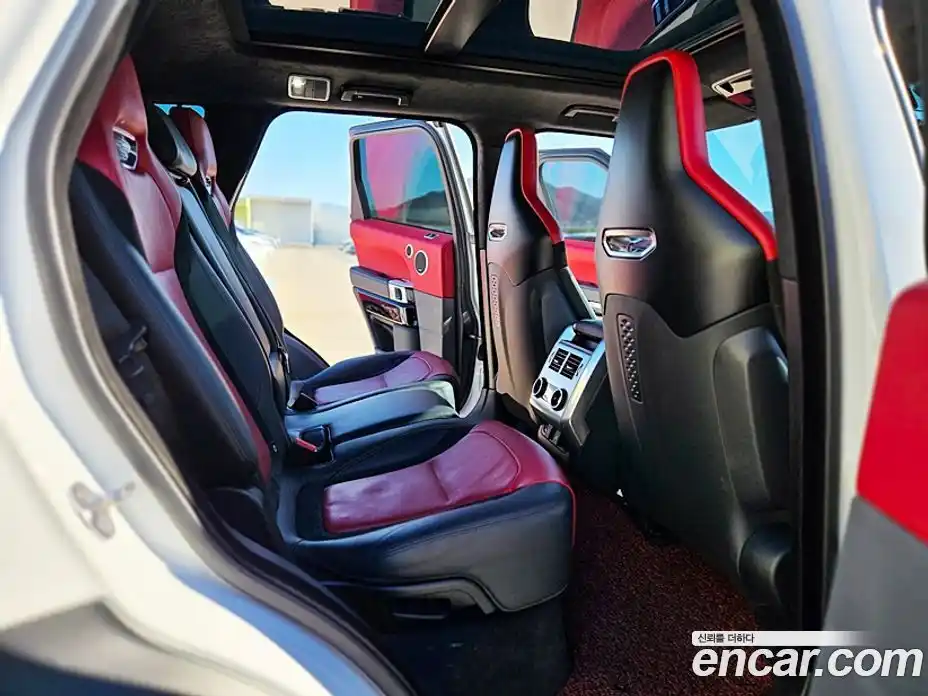 Land Rover Range-Rover Sport 2018 5.0 Автомат в Москве № 166748, фото 4