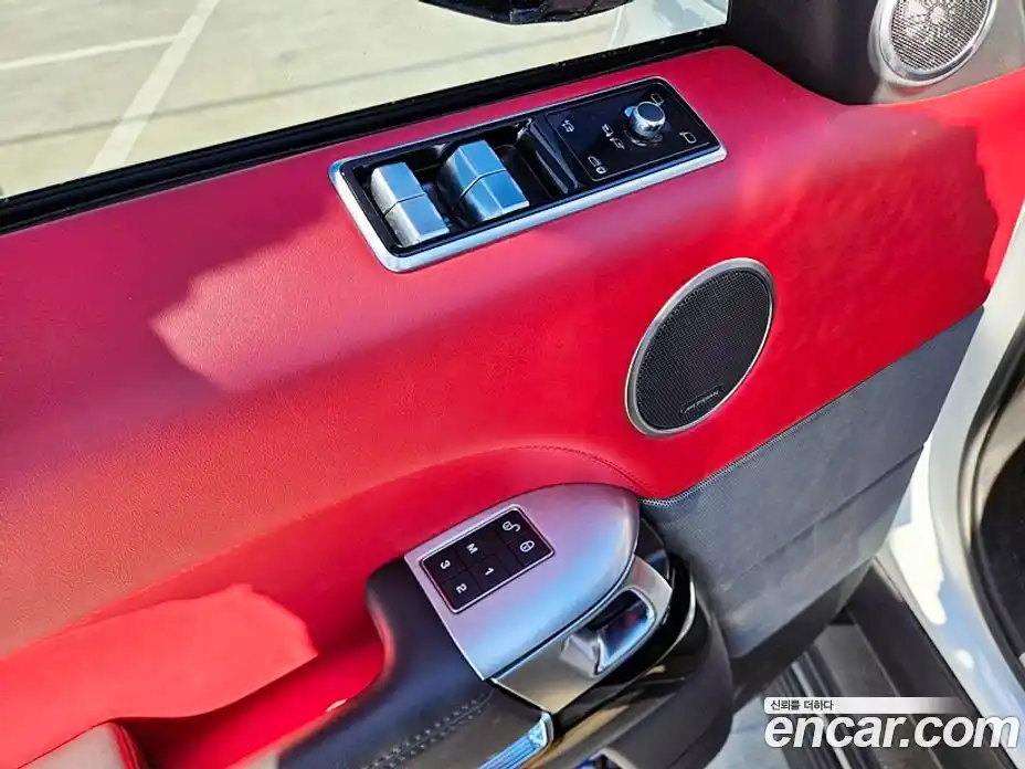 Land Rover Range-Rover Sport 2018 5.0 Автомат в Москве № 166748, фото 9