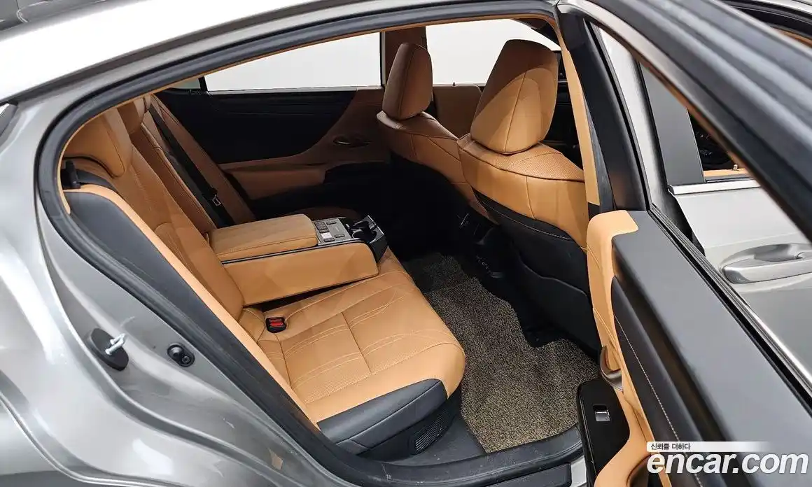 Lexus ES 2022 2.5 Автомат в Москве № 168217, фото 11