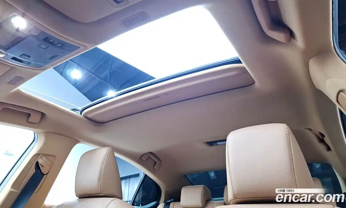 Lexus ES 2022 2.5 Автомат в Москве № 168217, фото 2