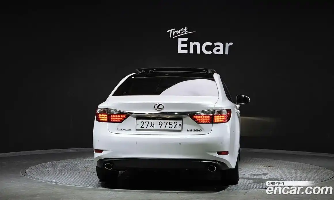 Lexus ES 2013 3.5 Автомат в Москве № 168230, фото 20