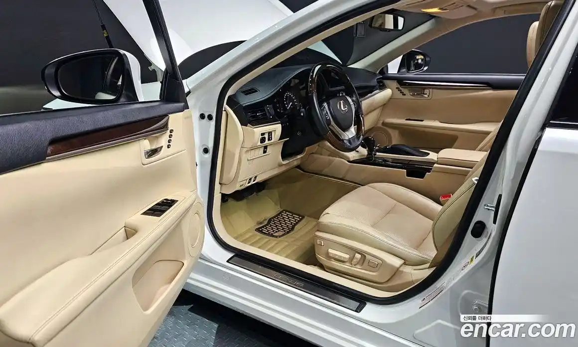 Lexus ES 2013 3.5 Автомат в Москве № 168230, фото 8