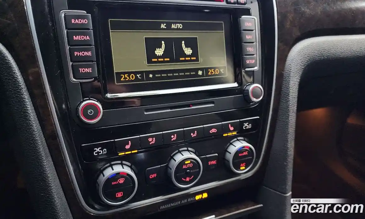 Volkswagen Passat 2015 1.8 Автомат в Москве № 168925, фото 17