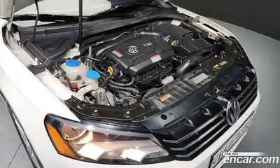 Volkswagen Passat 2015 1.8 Автомат в Москве № 168925, миниатюра 2