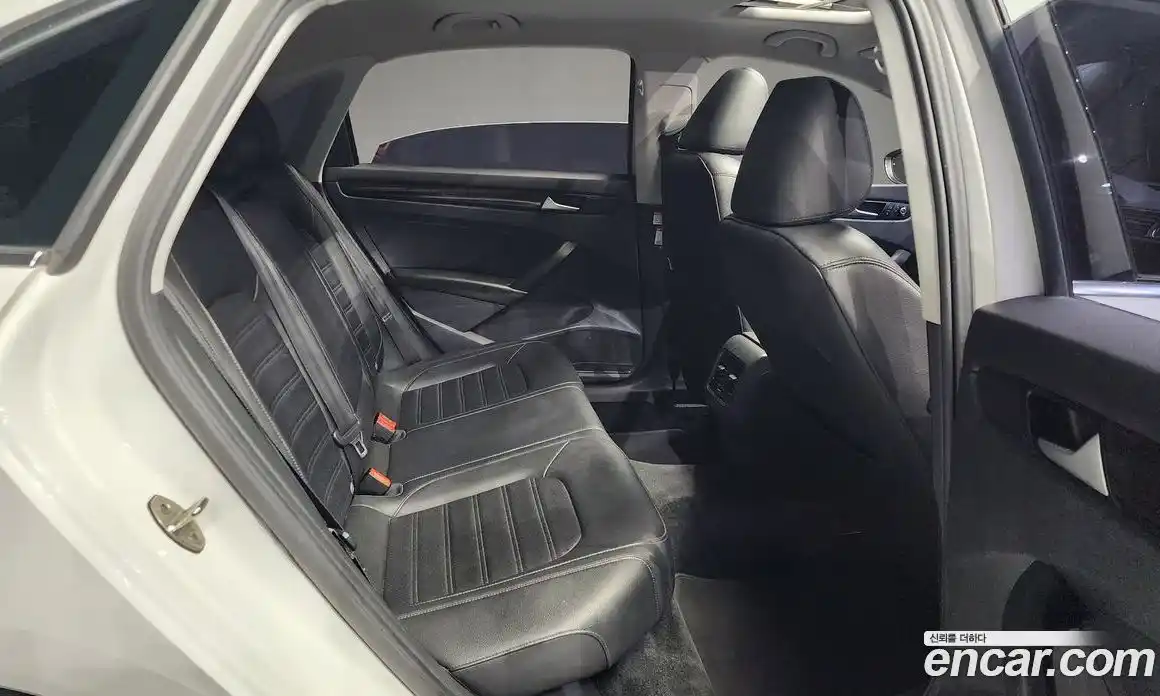 Volkswagen Passat 2015 1.8 Автомат в Москве № 168925, фото 6