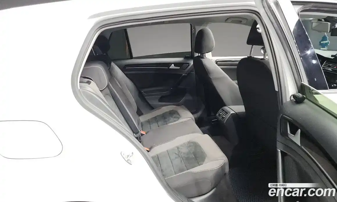 Volkswagen Golf 2015 2.0 Автомат в Москве № 169004, фото 17