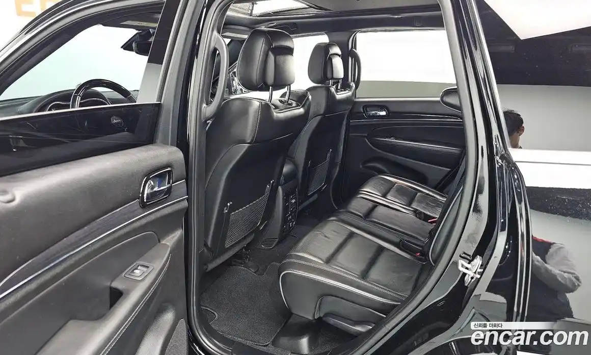 Jeep Cherokee 2021 3.6 Автомат в Москве № 169602, фото 13