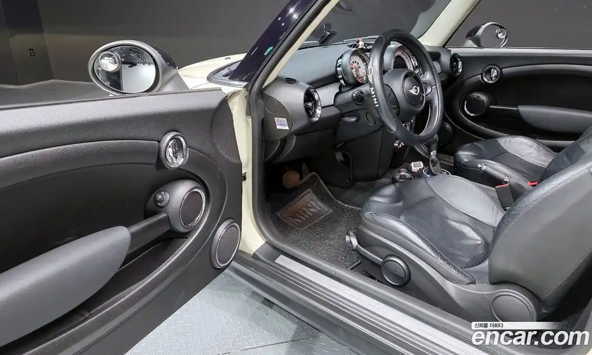 Mini Cooper 2012 1.6 Автомат в Москве № 174301, фото 15