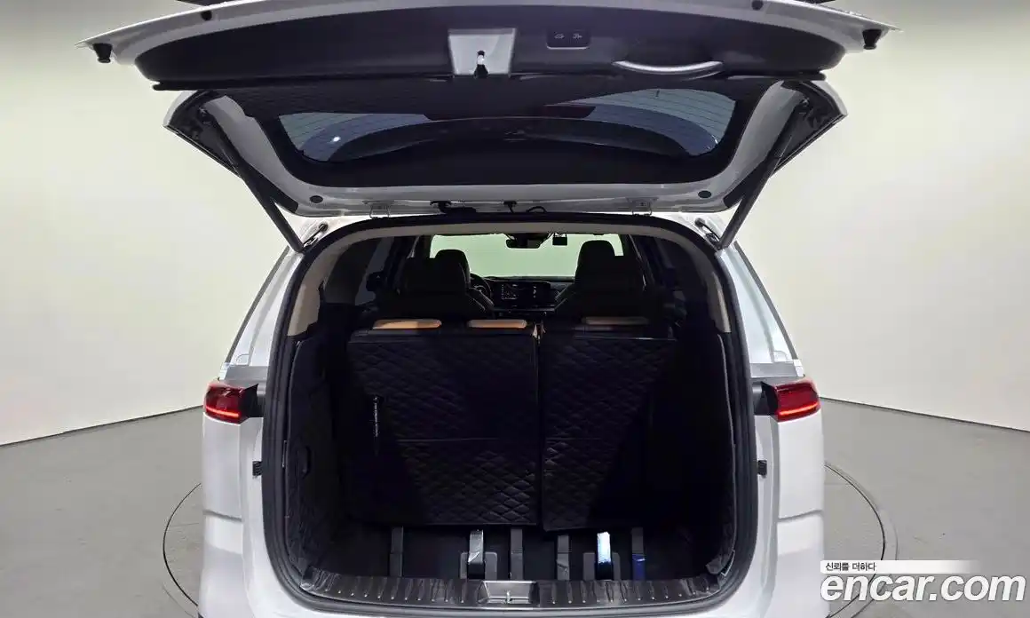 Kia Canival 2021 2.2 Автомат в Москве № 17828, фото 3