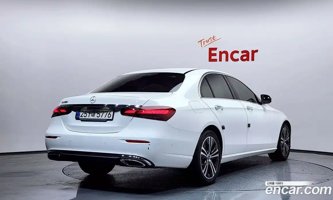 Mercedes-Benz E-Class 2021 2.0 Автомат в Москве № 179911, фото 18