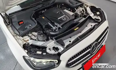 Mercedes-Benz E-Class 2021 2.0 Автомат в Москве № 179911, миниатюра 5