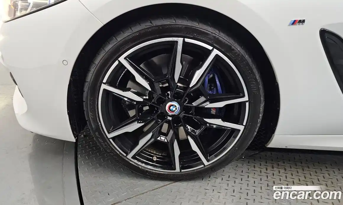 BMW 8-Series 2023 4.4 Автомат в Москве № 189206, фото 18