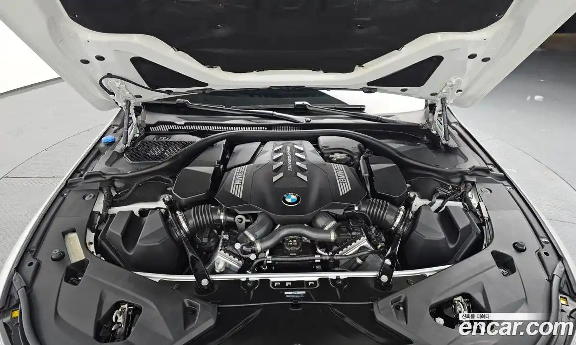 BMW 8-Series 2023 4.4 Автомат в Москве № 189206, фото 20