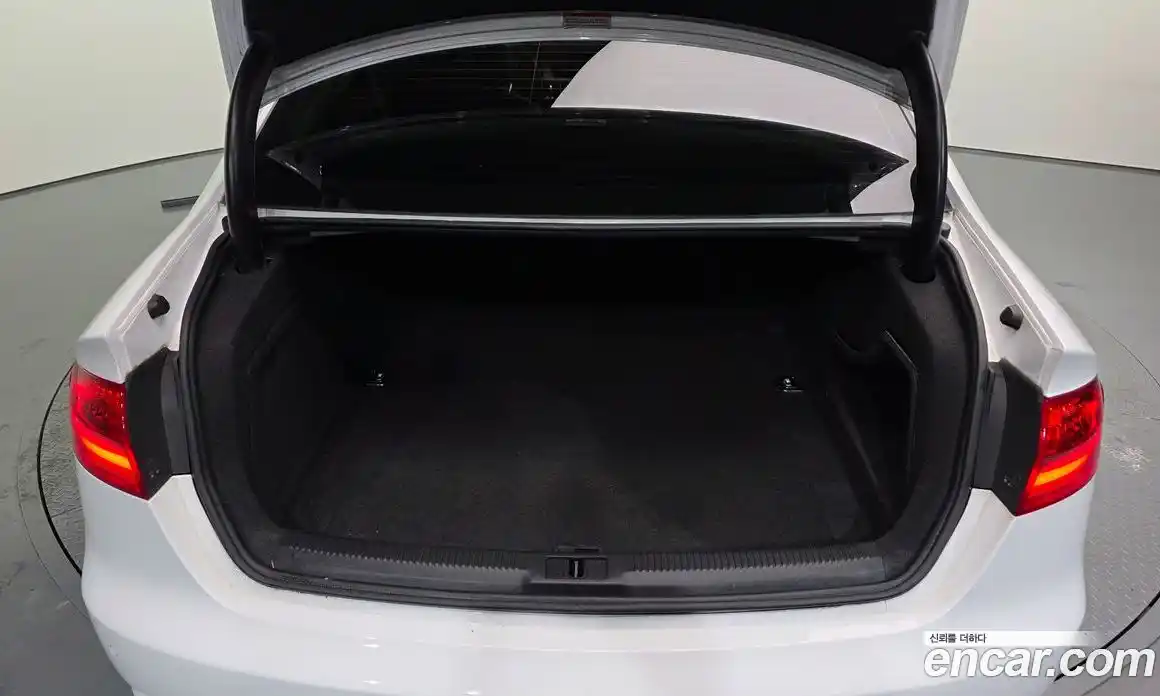 Audi A4 2015 2.0 Автомат в Москве № 191793, фото 13