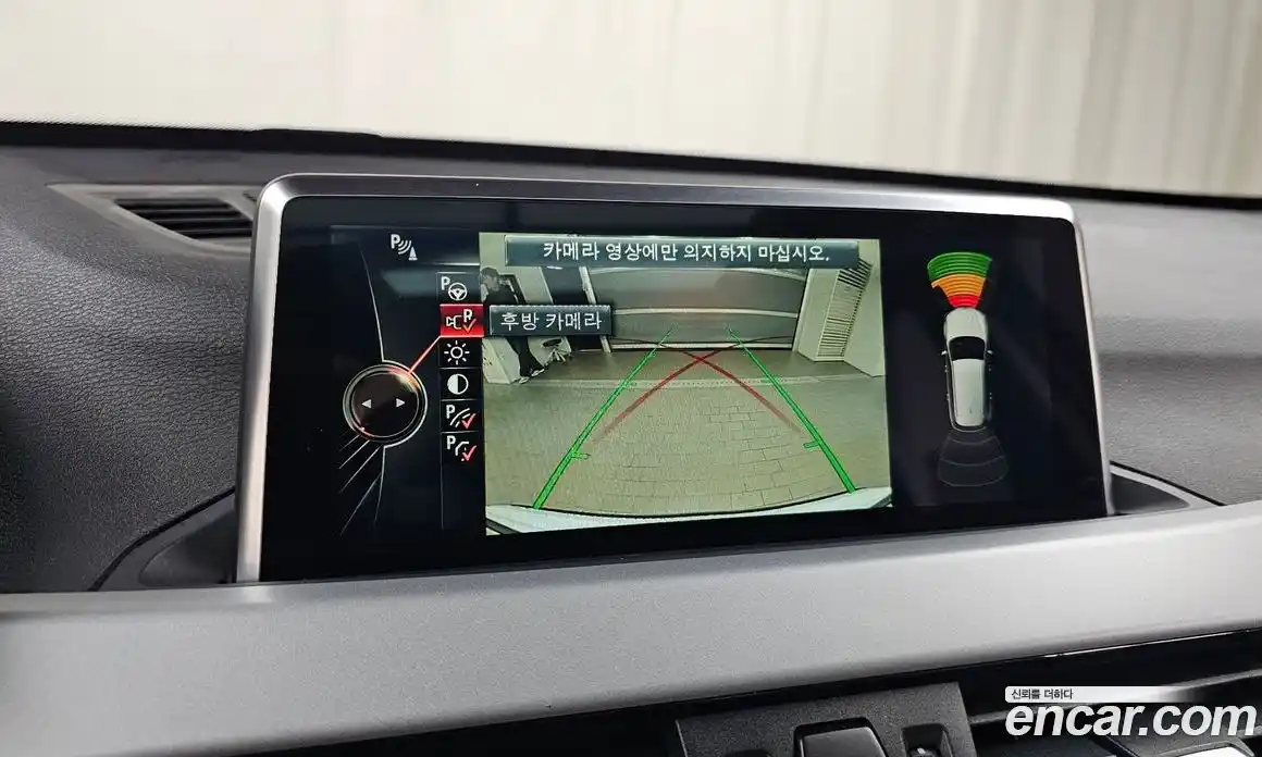 BMW X1 2016 2.0 Автомат в Москве № 192383, фото 3