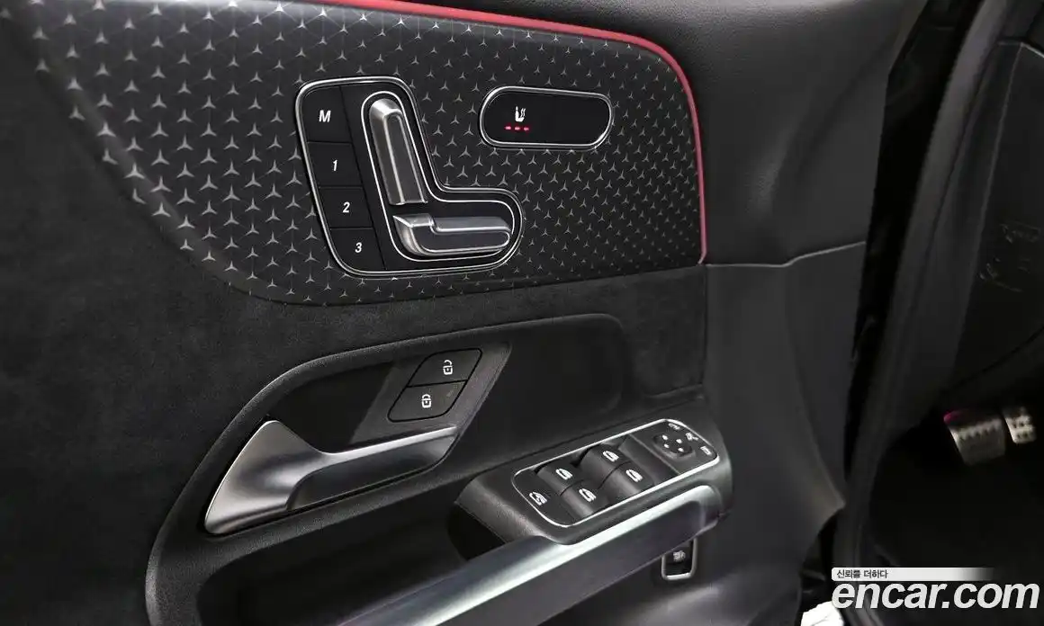 Mercedes-Benz GLB-Class 2025 2.0 Автомат в Москве № 193694, фото 16