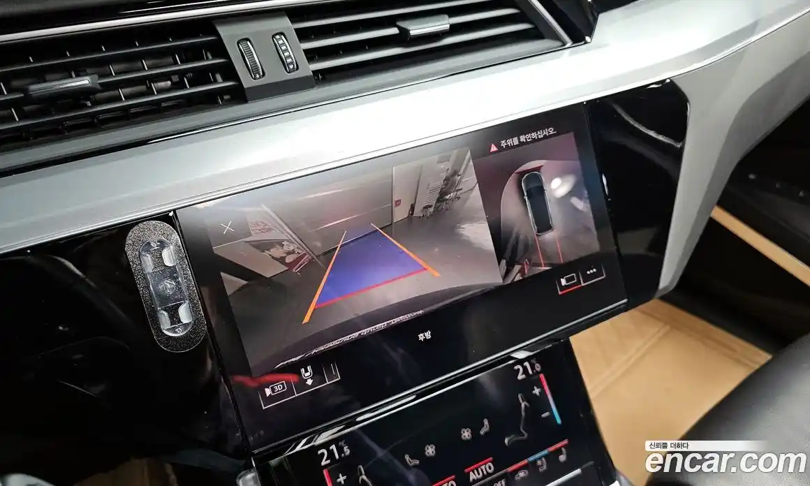 Audi e-tron 2020 0.2 Автомат в Москве № 196445, фото 17